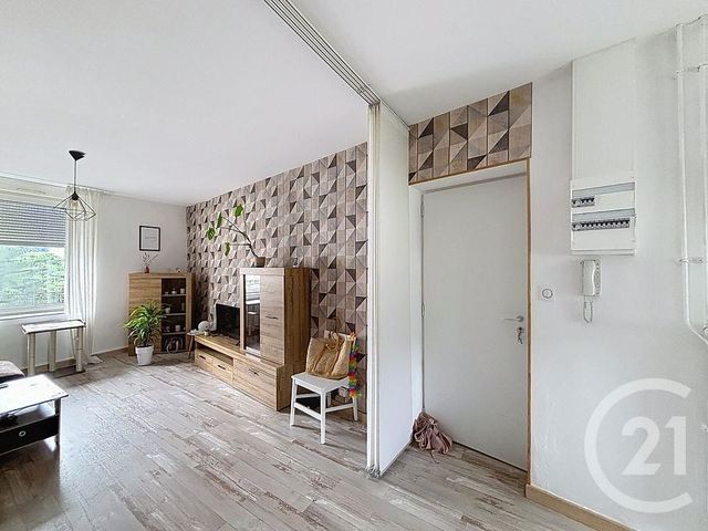 Appartement F3 à louer - 3 pièces - 52.09 m2 - EPINAL - 88 - LORRAINE - Century 21 Monts Et Vallées