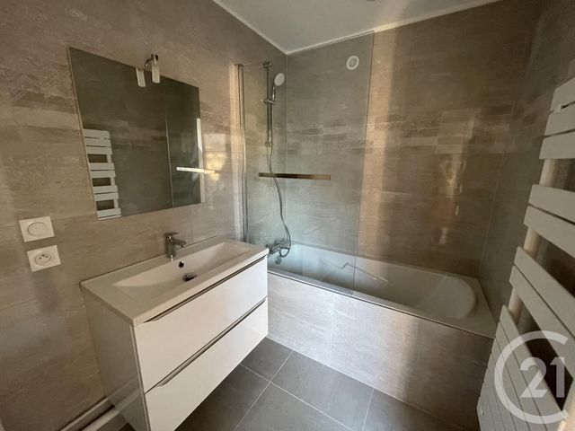 Appartement F1 à louer - 1 pièce - 25.76 m2 - REMIREMONT - 88 - LORRAINE - Century 21 Monts Et Vallées