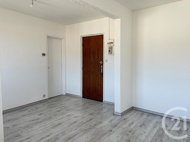 Appartement F1 à louer - 1 pièce - 22.0 m2 - REMIREMONT - 88 - LORRAINE - Century 21 Monts Et Vallées