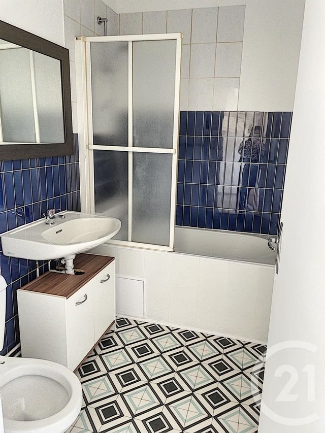 Appartement F1 à louer - 1 pièce - 22.0 m2 - REMIREMONT - 88 - LORRAINE - Century 21 Monts Et Vallées