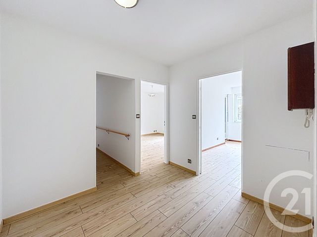 Appartement F2 à louer - 2 pièces - 56.98 m2 - REMIREMONT - 88 - LORRAINE - Century 21 Monts Et Vallées