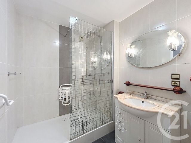 Appartement F2 à louer - 2 pièces - 56.98 m2 - REMIREMONT - 88 - LORRAINE - Century 21 Monts Et Vallées