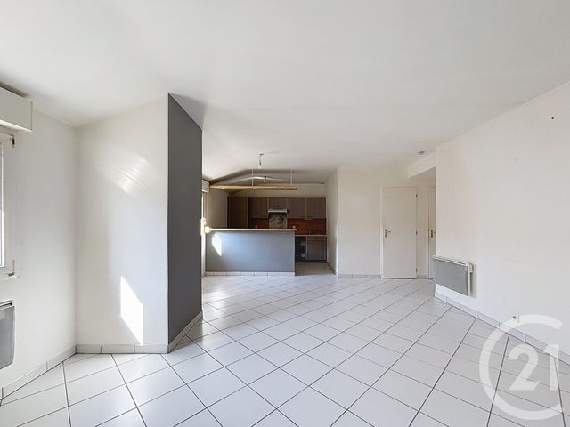 Appartement F3 à louer - 3 pièces - 61.23 m2 - REMIREMONT - 88 - LORRAINE - Century 21 Monts Et Vallées