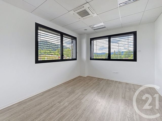 entreprise à louer - 556.64 m2 - ST AME - 88 - LORRAINE - Century 21 Monts Et Vallées