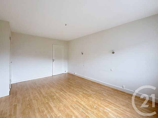 Appartement F3 à louer - 3 pièces - 77.12 m2 - REMIREMONT - 88 - LORRAINE - Century 21 Monts Et Vallées