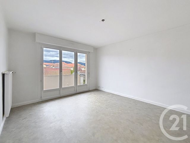 Appartement F3 à louer - 3 pièces - 77.12 m2 - REMIREMONT - 88 - LORRAINE - Century 21 Monts Et Vallées