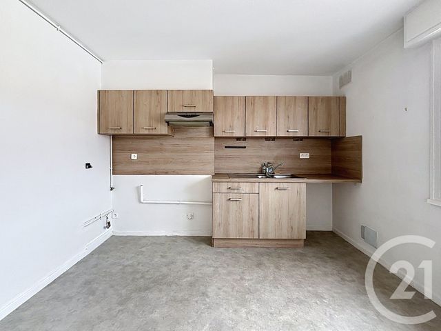 Appartement F3 à louer - 3 pièces - 77.12 m2 - REMIREMONT - 88 - LORRAINE - Century 21 Monts Et Vallées