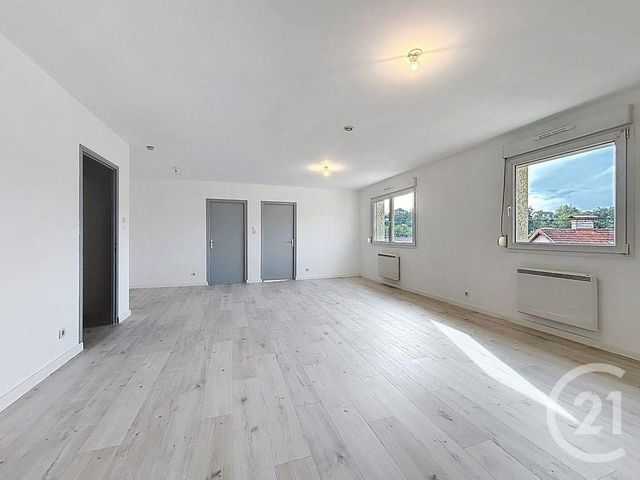 Appartement F3 à louer - 3 pièces - 87.58 m2 - EPINAL - 88 - LORRAINE - Century 21 Monts Et Vallées
