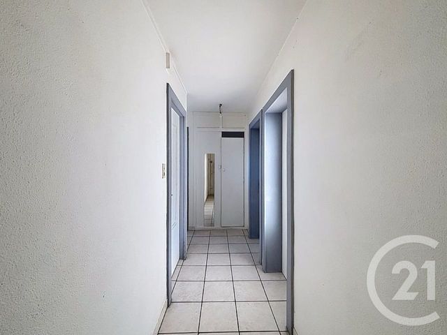 Appartement F3 à louer - 3 pièces - 64.0 m2 - EPINAL - 88 - LORRAINE - Century 21 Monts Et Vallées