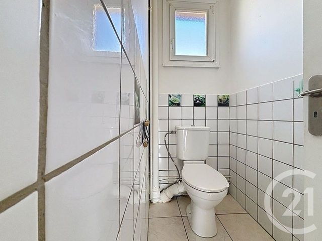 Appartement F3 à louer - 3 pièces - 64.0 m2 - EPINAL - 88 - LORRAINE - Century 21 Monts Et Vallées