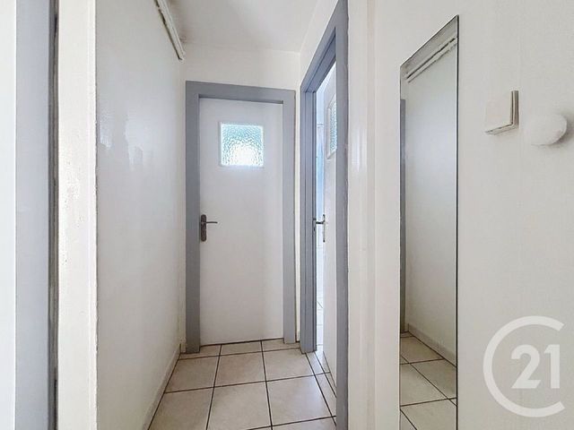 Appartement F3 à louer - 3 pièces - 64.0 m2 - EPINAL - 88 - LORRAINE - Century 21 Monts Et Vallées