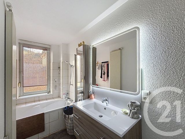 Appartement F3 à louer - 3 pièces - 57.43 m2 - REMIREMONT - 88 - LORRAINE - Century 21 Monts Et Vallées