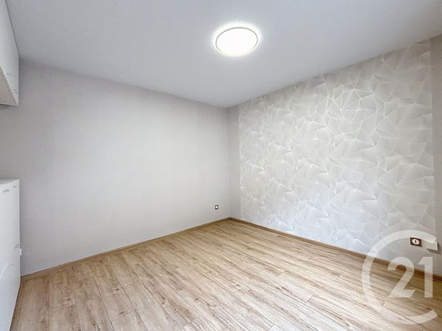 Appartement Studio à louer - 1 pièce - 18.02 m2 - REMIREMONT - 88 - LORRAINE - Century 21 Monts Et Vallées