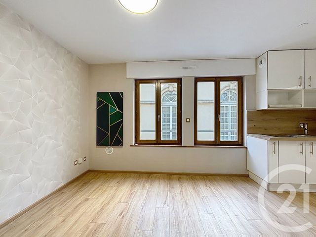 Appartement Studio à louer - 1 pièce - 18.02 m2 - REMIREMONT - 88 - LORRAINE - Century 21 Monts Et Vallées