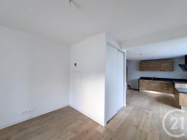 Appartement F4 à louer - 4 pièces - 85.79 m2 - POUXEUX - 88 - LORRAINE - Century 21 Monts Et Vallées