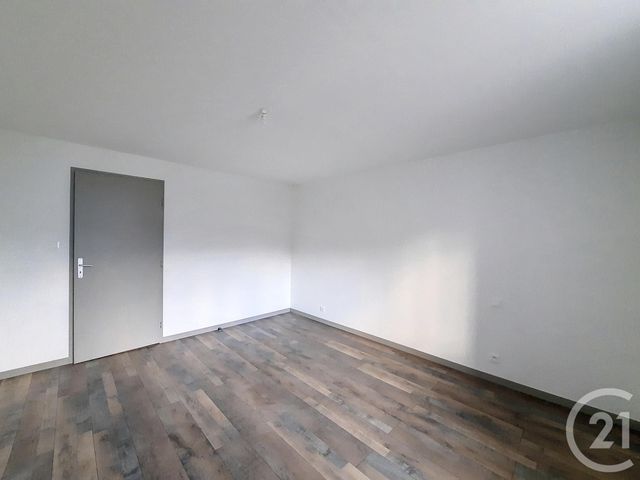 Appartement F4 à louer - 4 pièces - 85.79 m2 - POUXEUX - 88 - LORRAINE - Century 21 Monts Et Vallées